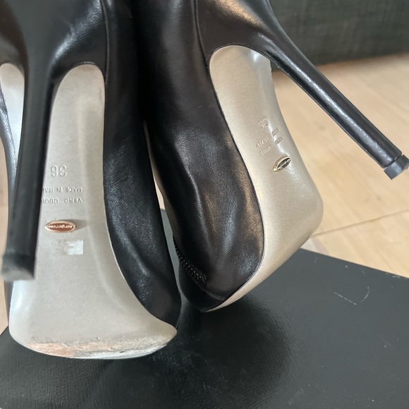 Sergio Rossi black ankle bootie - Picture 5 of 6